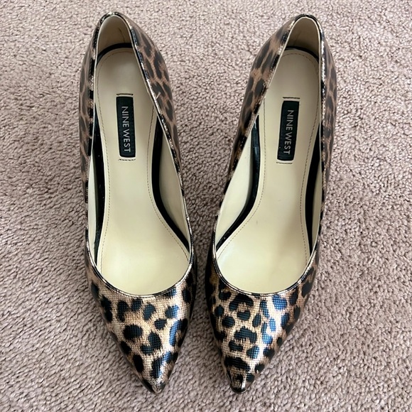 NINE WEST • Metallic Leopard Cheetah Pump Pointed Toe Heels - Picture 11 of 12